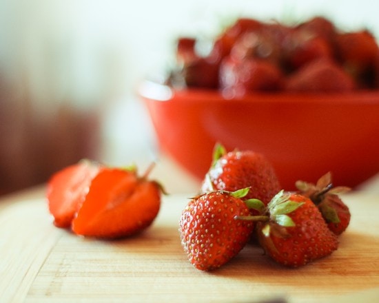 Healthy School Lunches Tip #4: Send the same fruit or vegetable ALL week. My kids do not get a different super exciting lunch each day of the week. They often eat the same lunch and snack options several times during the week.