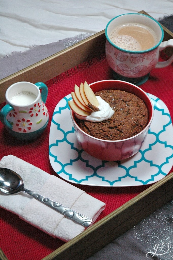 Recipe in Brainy Breakfasts Cookbook: grain-free, gluten-free, dairy-free, and refined sugar-free Baked Apple Butter N'Oatmeal! 