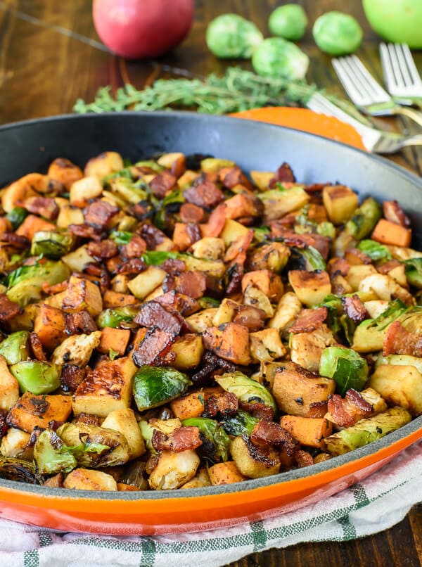 A-healthy-one-pan-dinner-your-entire-family-will-love-Chicken-Bacon-Brussels-Sprouts-Skillet-with-Sweet-Potatoes-and-Apples