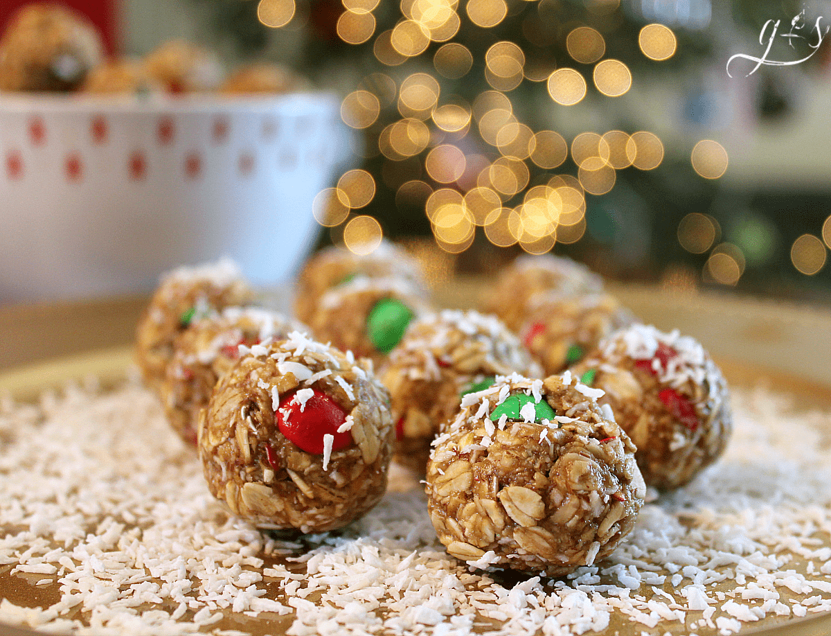 DIY Holiday gifts in a jar: Protein balls and energy bites