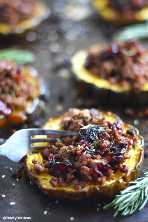 Clean Eating Holiday recipes like this acorn squash are so festive. 