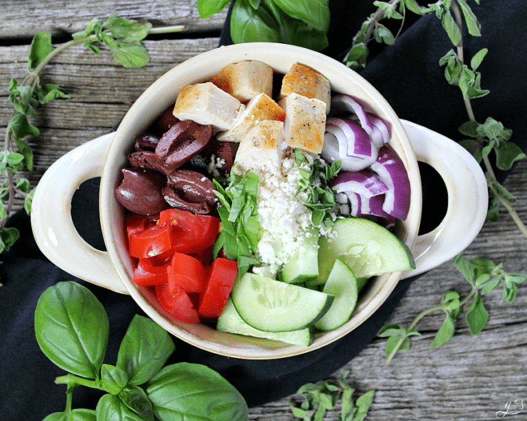 Grilled Chicken Greek Salad