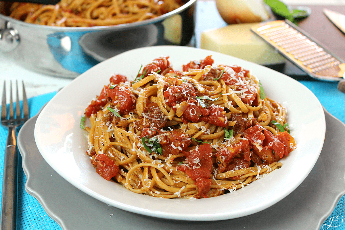 Amatriciana Sauce and Linguine - HappiHomemade with Sammi Ricke