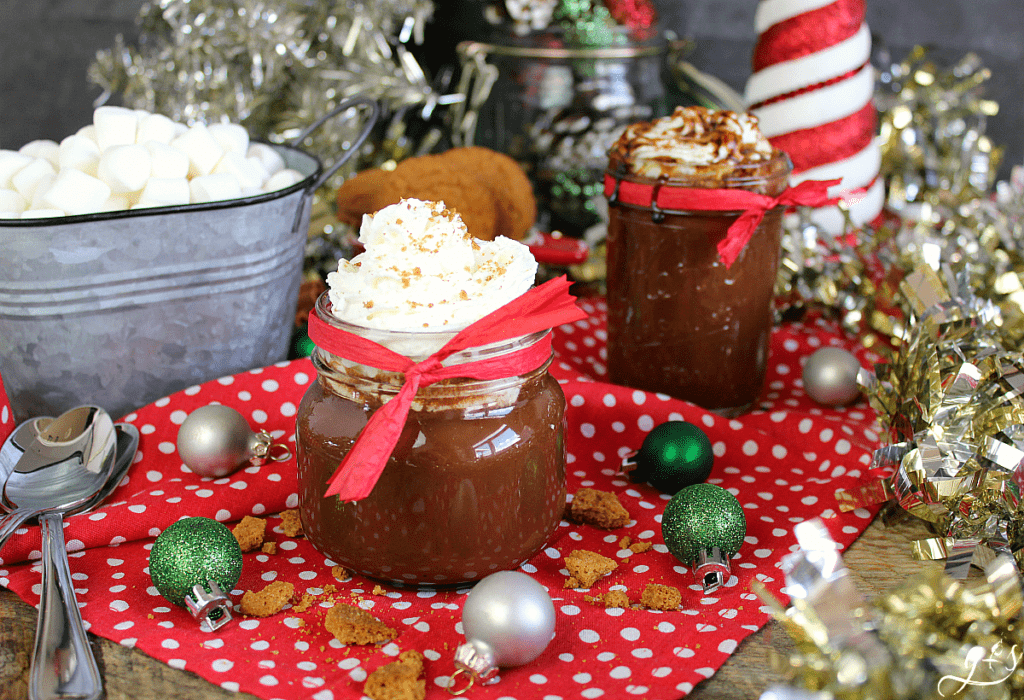 https://happihomemade.com/wp-content/uploads/2017/10/gingerbread-hot-cocoa-012-1wm-1024x700.png