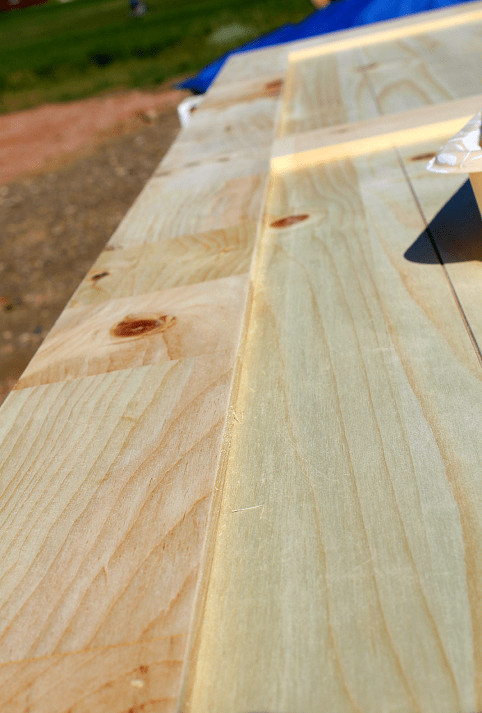 Barn door sanded with sandpaper. 