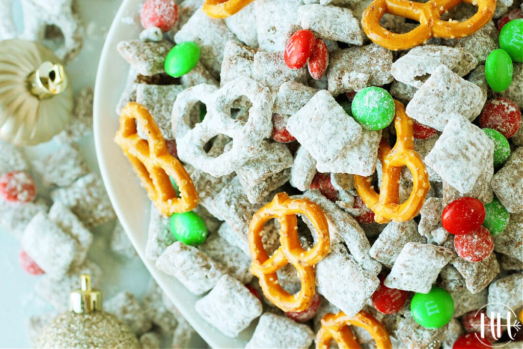 Birds eye view or allergy friendly reindeer chow snack mix.