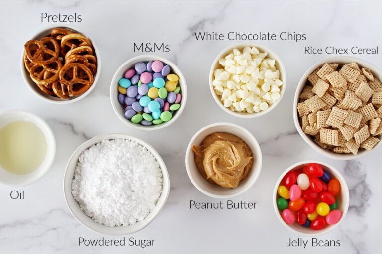 Easter Bunny Bait Recipe (Easter Puppy Chow) - HappiHomemade