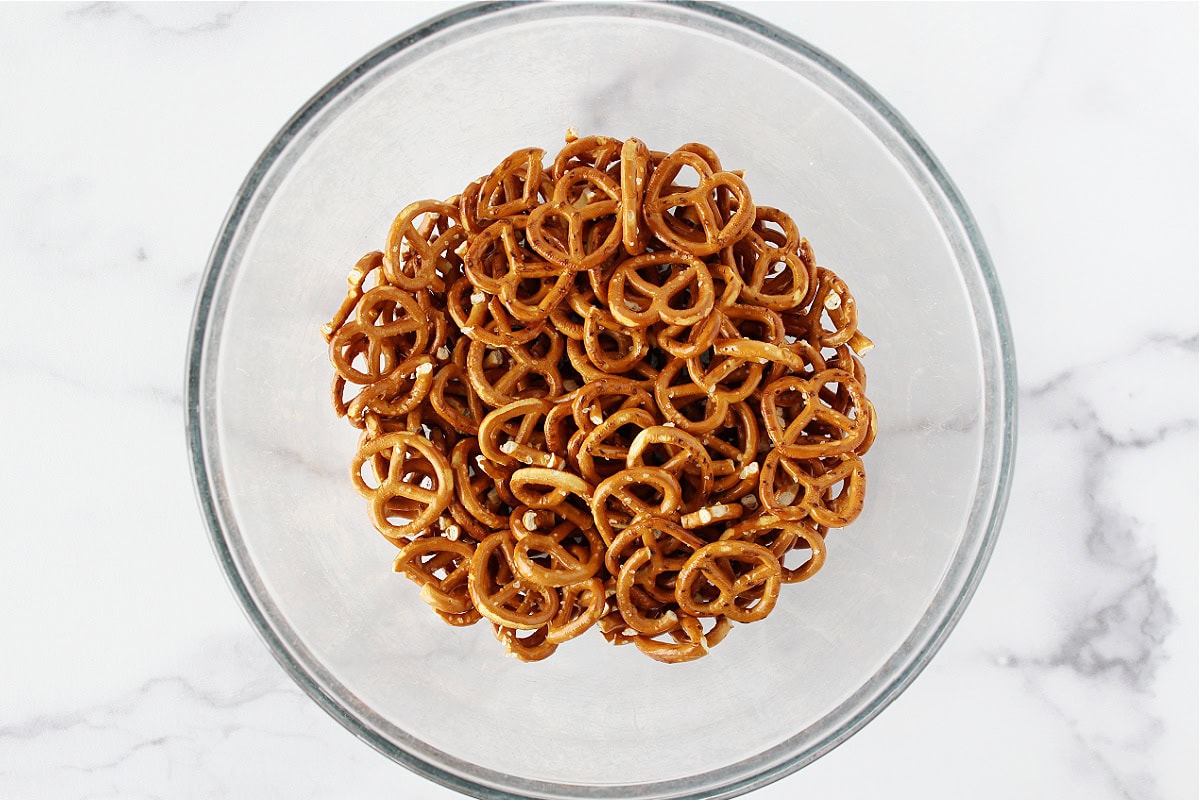 Twisty pretzels in a glass bowl.